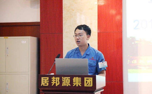 生產一線員工代表李宗萌表示作為一名生產員工要不斷發揚主人翁精神，要干一行，愛一行，鉆一行，精一行，專業里面當狀元。