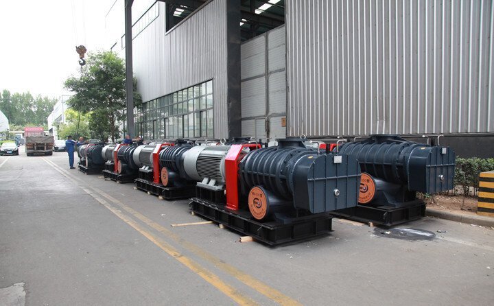 六月，是一個成熟的月份，驕陽似火，鮮花盛開，麥浪金黃，桃李芬芳，在這望不盡綠意盎然的六月，我們的羅茨風機又發貨了